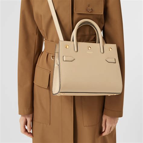 Burberry handbags website